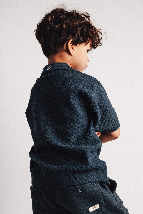 Jongens Polo SS Milo van Baje Studio in de kleur Blue dark in maat 134-140.
