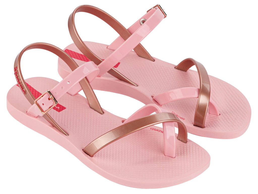 Meisjes Ipanema Fashion Sandal Kids van Ipanema in de kleur Pink in maat 34-35.