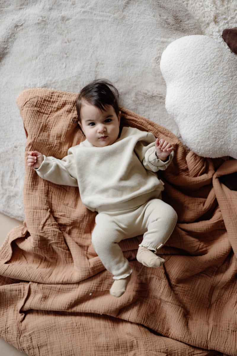 Meisjes Pants LELIE van Levv Newborn in de kleur Beige in maat 74.