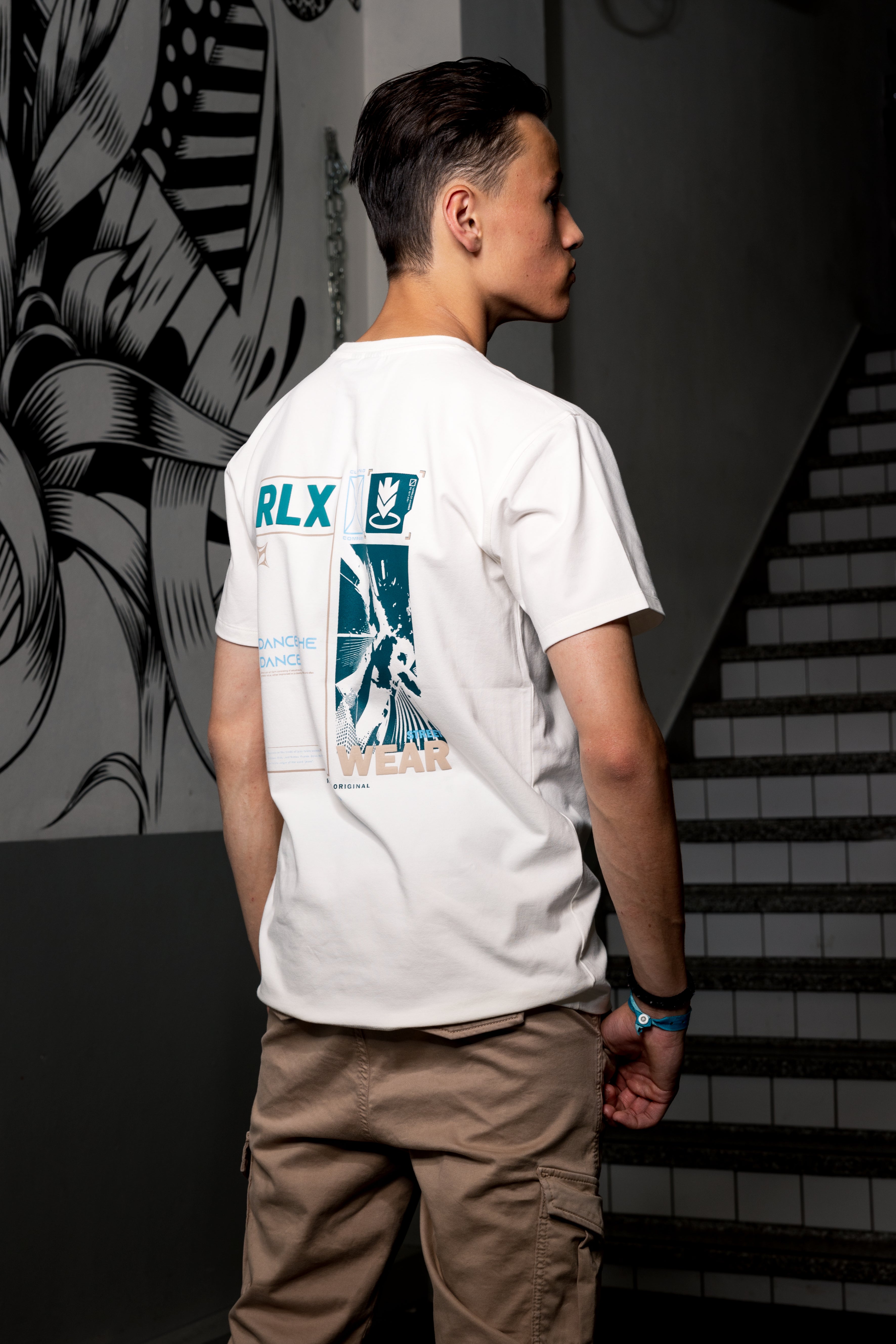Jongens T-Shirt Rellix Streetwear Backprint Off White van Rellix in de kleur Off White in maat 188.