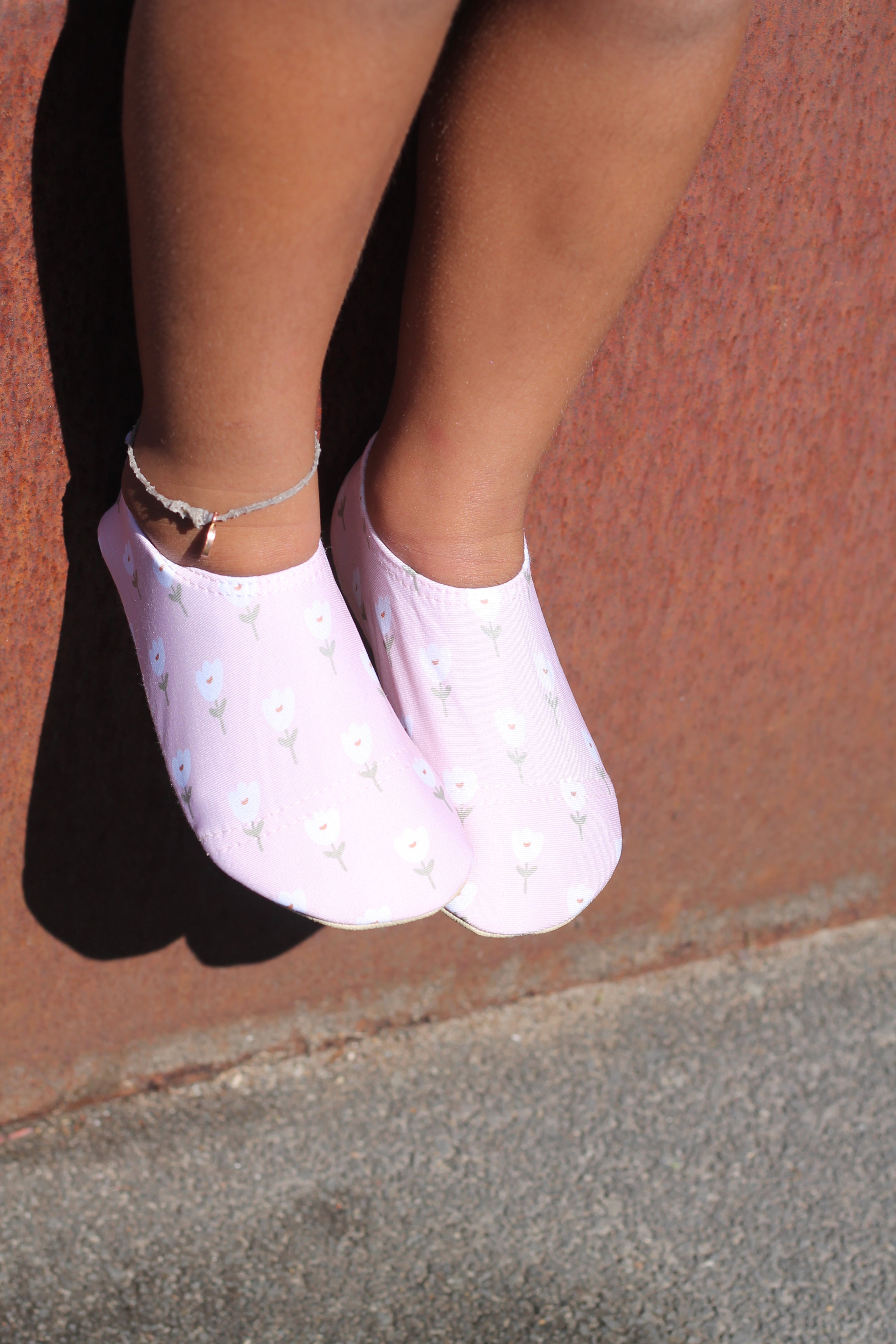 Meisjes Slipstop Tulip Pink van Slipstop in de kleur Soft Pink in maat 33-35.