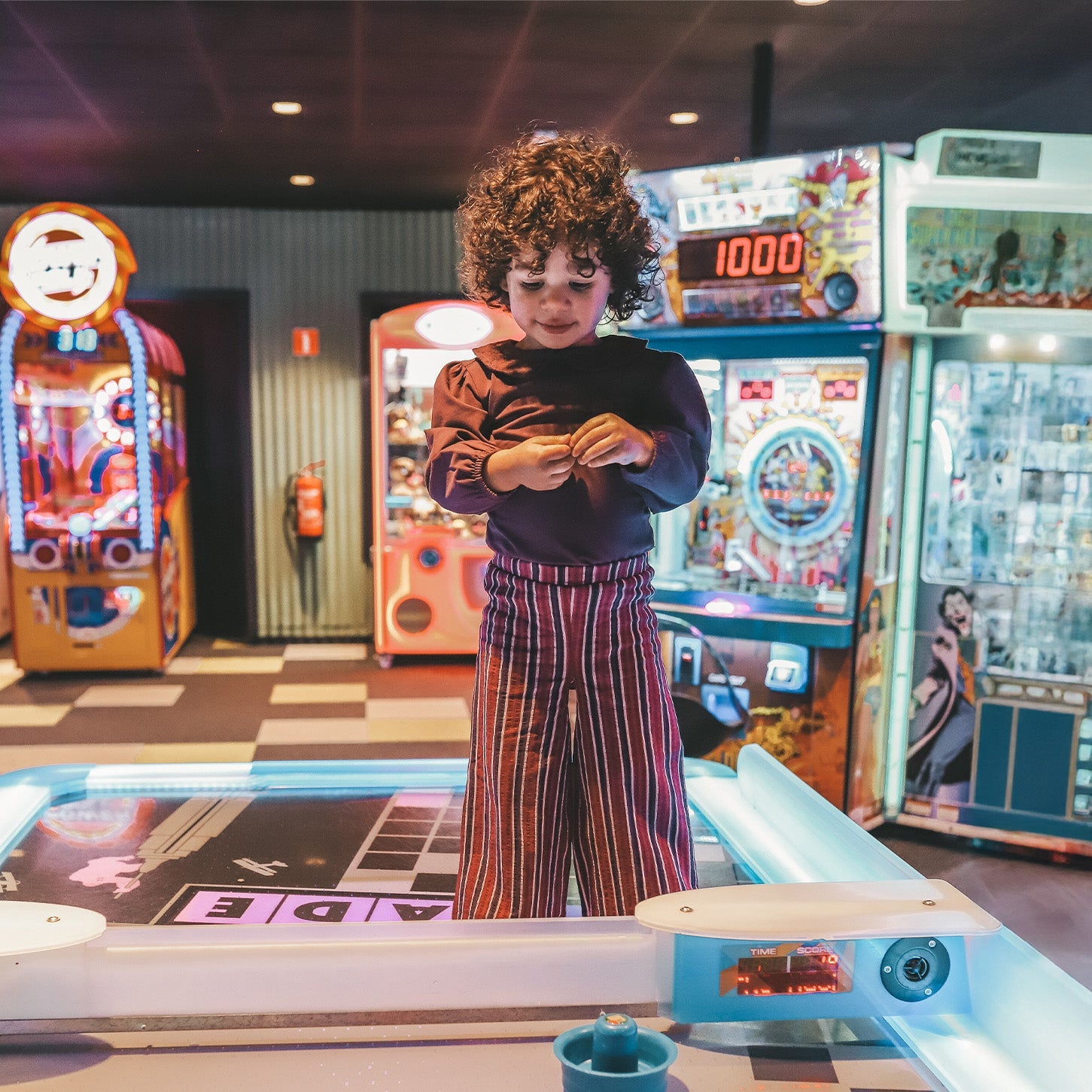 Meisjes Winner Stripes | Wide Leg Pants van Your Wishes in de kleur Multicolor in maat 128.