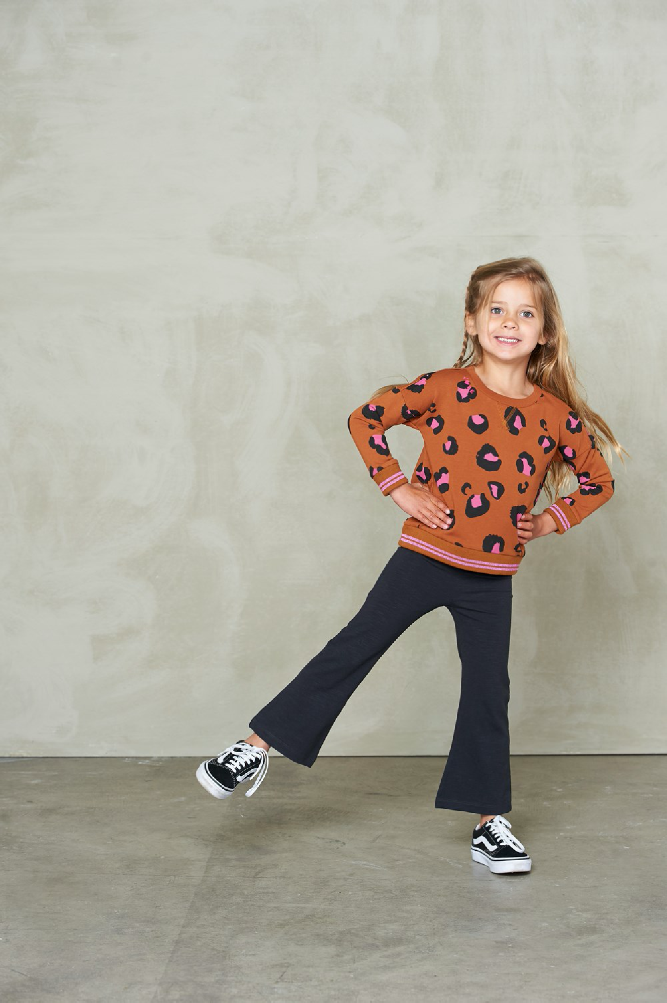 Meisjes Sweater AOP - Animal Attitude van Jubel in de kleur Bruin in maat 140.