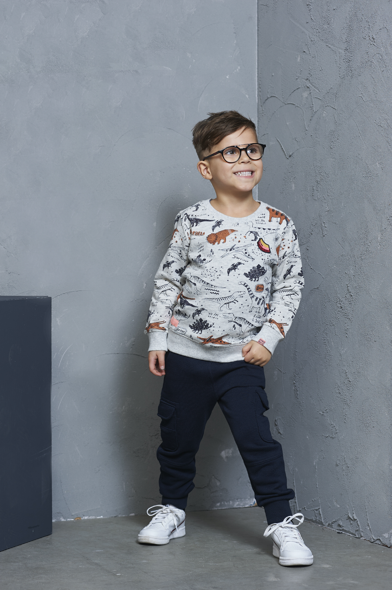 Sturdy Sweater AOP - Dino-mite