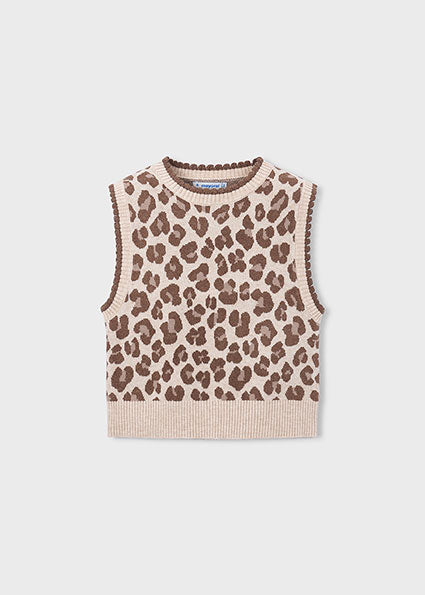 Meisjes Knitting vest                 van Mayoral in de kleur Chestnut   in maat 128.