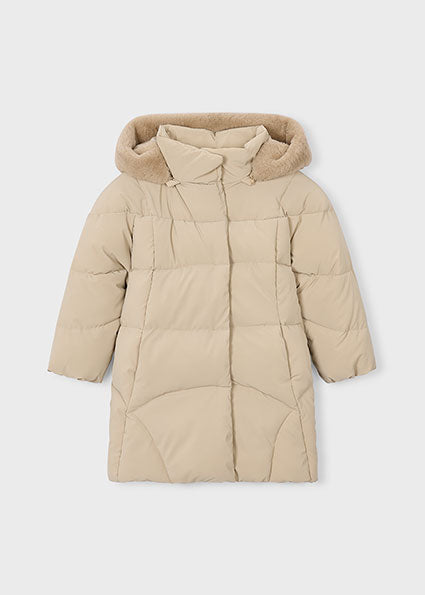 Meisjes Long coat                     van Mayoral in de kleur Cashew     in maat 128.