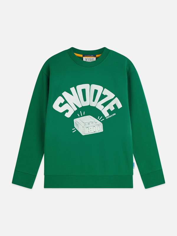 Jongens Front artwork washed relaxedfit sweatshirt van Scotch & Soda in de kleur GREEN JACKET in maat 176.