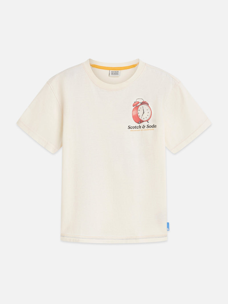 Jongens Relaxedfit tshirt with front and back artwork van Scotch & Soda in de kleur EGGNOG in maat 176.