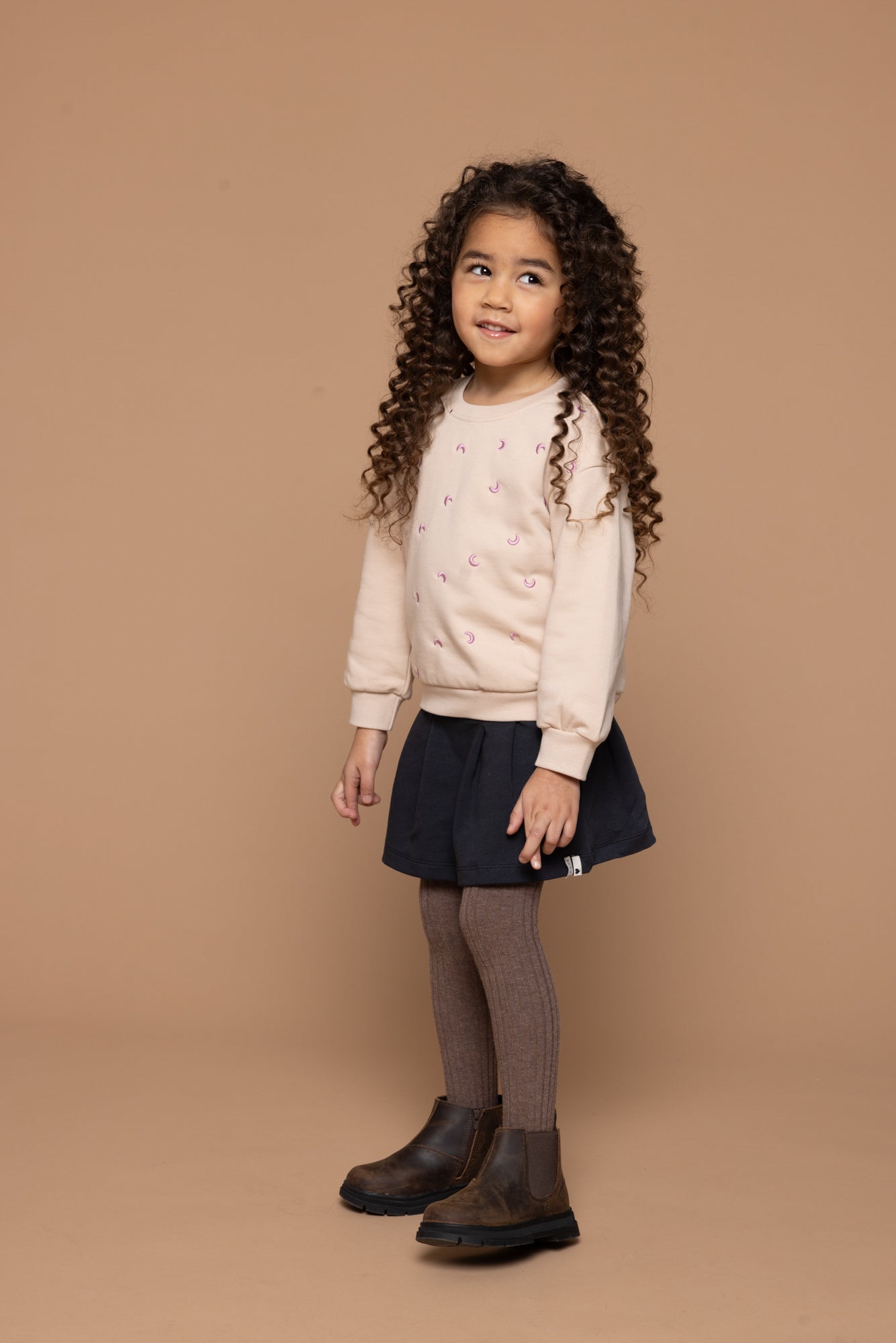 Meisjes Embroidery Sweater van LOOXS Little in de kleur Latte in maat 128.