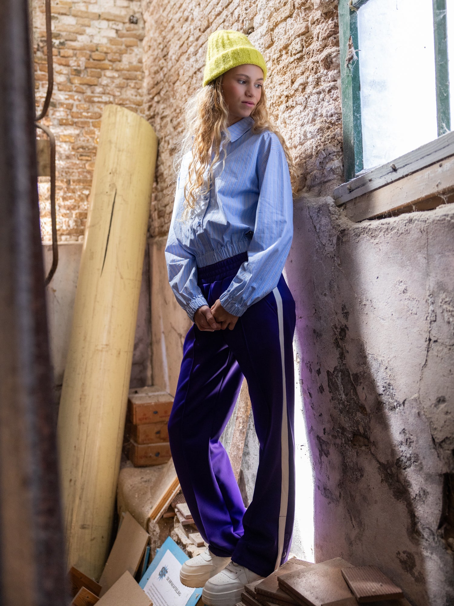 Meisjes Sporty Shiny Pants van LOOXS 10Sixteen in de kleur Violet in maat 170-176.