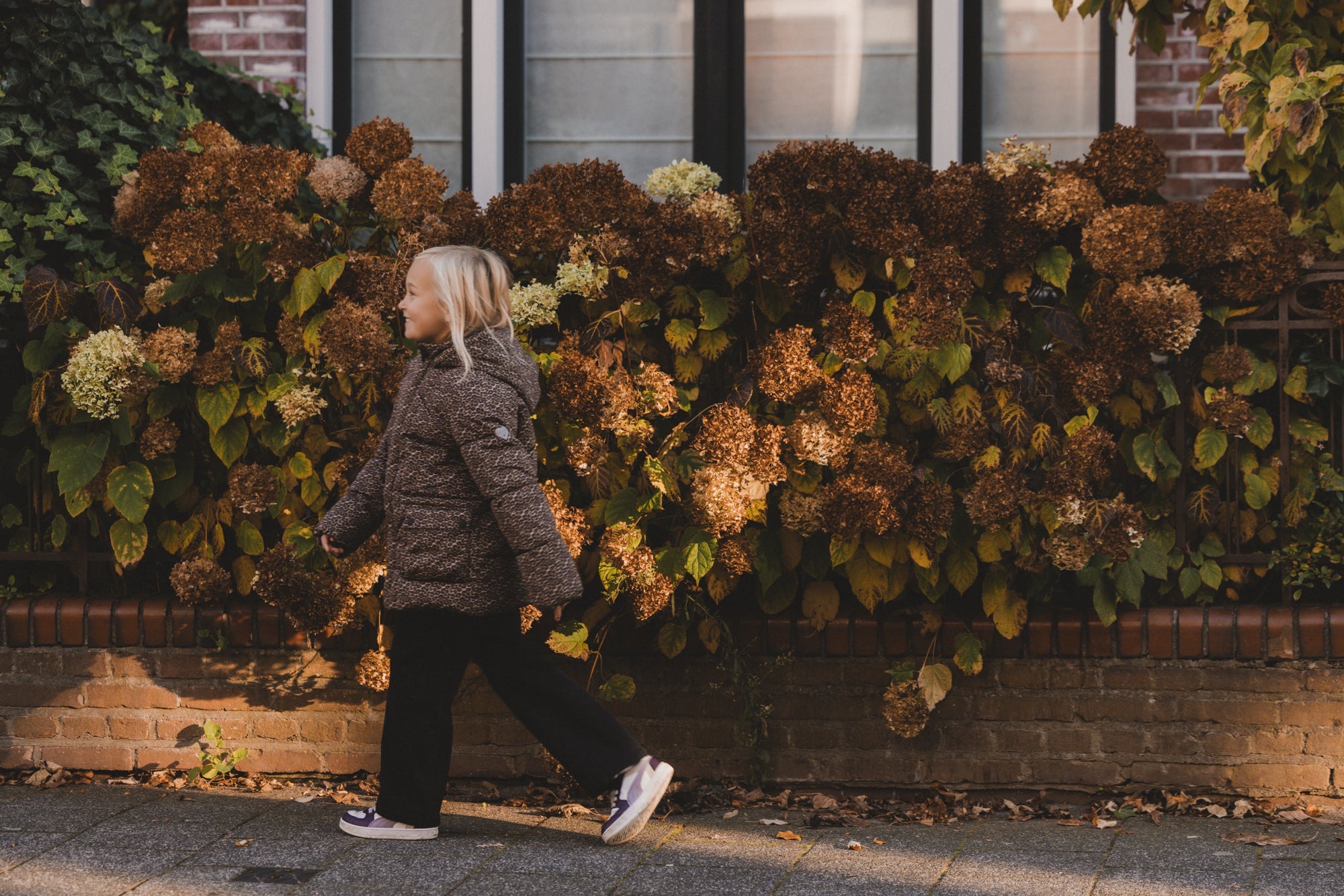 Meisjes Fake Down Outerwear Jacket van LOOXS Little in de kleur panther AO in maat 128.