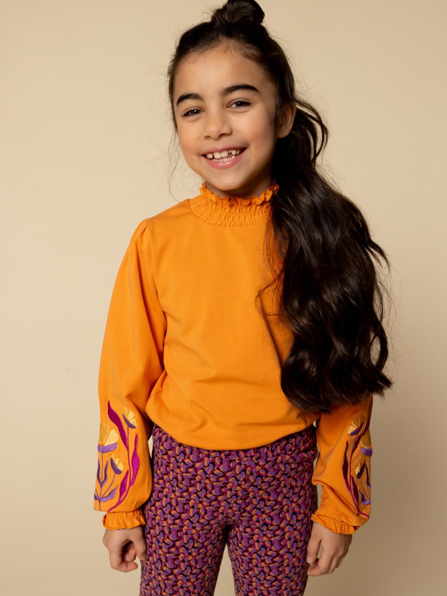 Meisjes T-Shirt Longsleeve van LOOXS Little in de kleur Bright orange in maat 128.