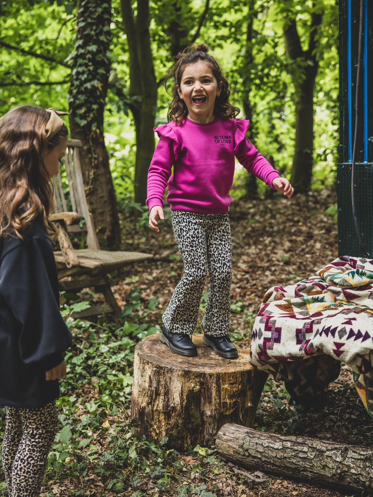 Meisjes Jaquard Pants van LOOXS Little in de kleur sandy leopard in maat 128.