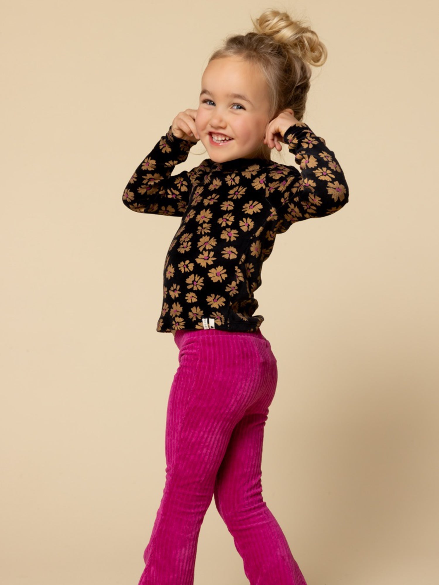 Meisjes Velvet Rib Pants van LOOXS Little in de kleur magenta pink in maat 128.