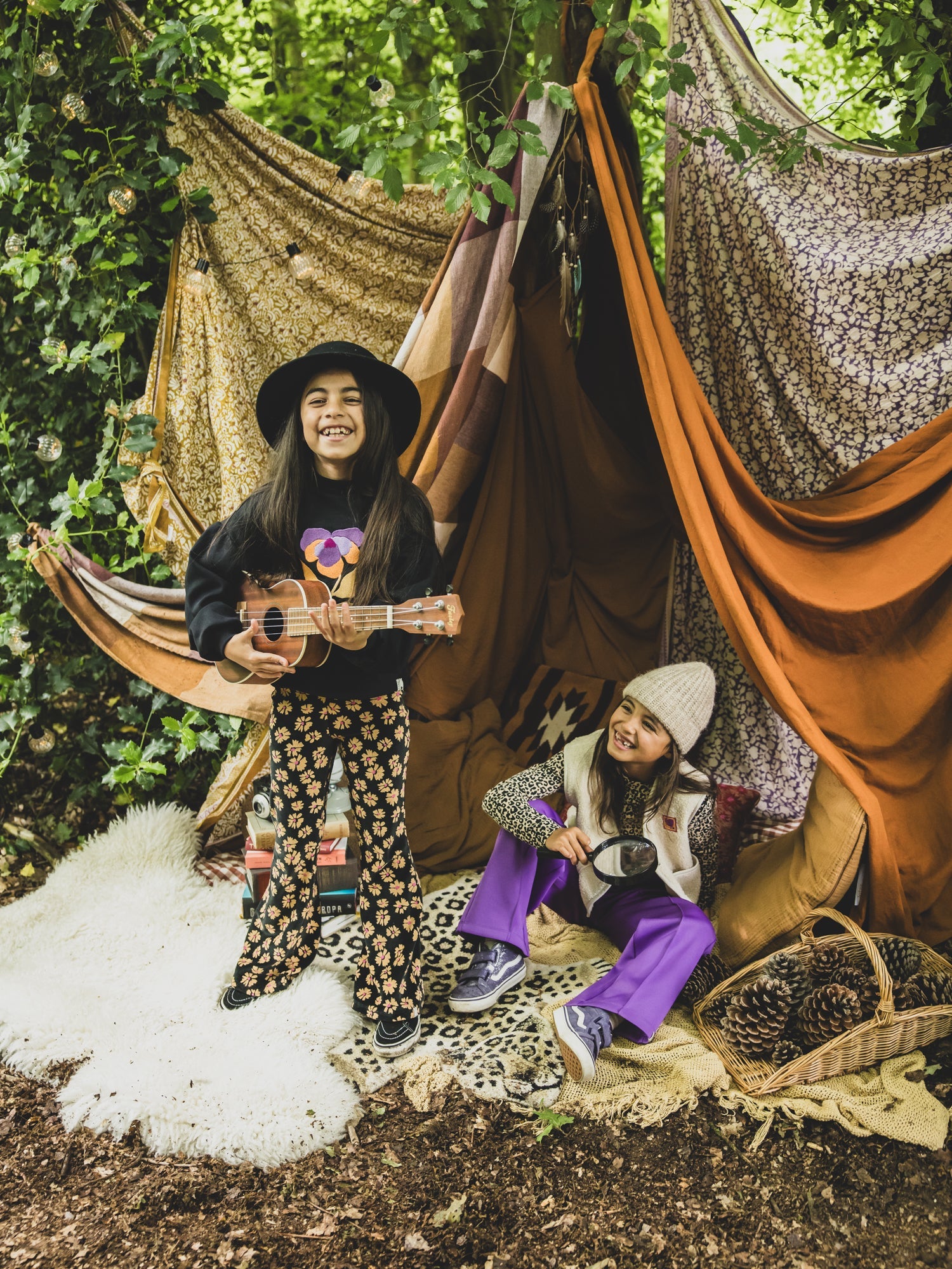 Meisjes Velvet Flaire Pants van LOOXS Little in de kleur soft winterflower in maat 128.