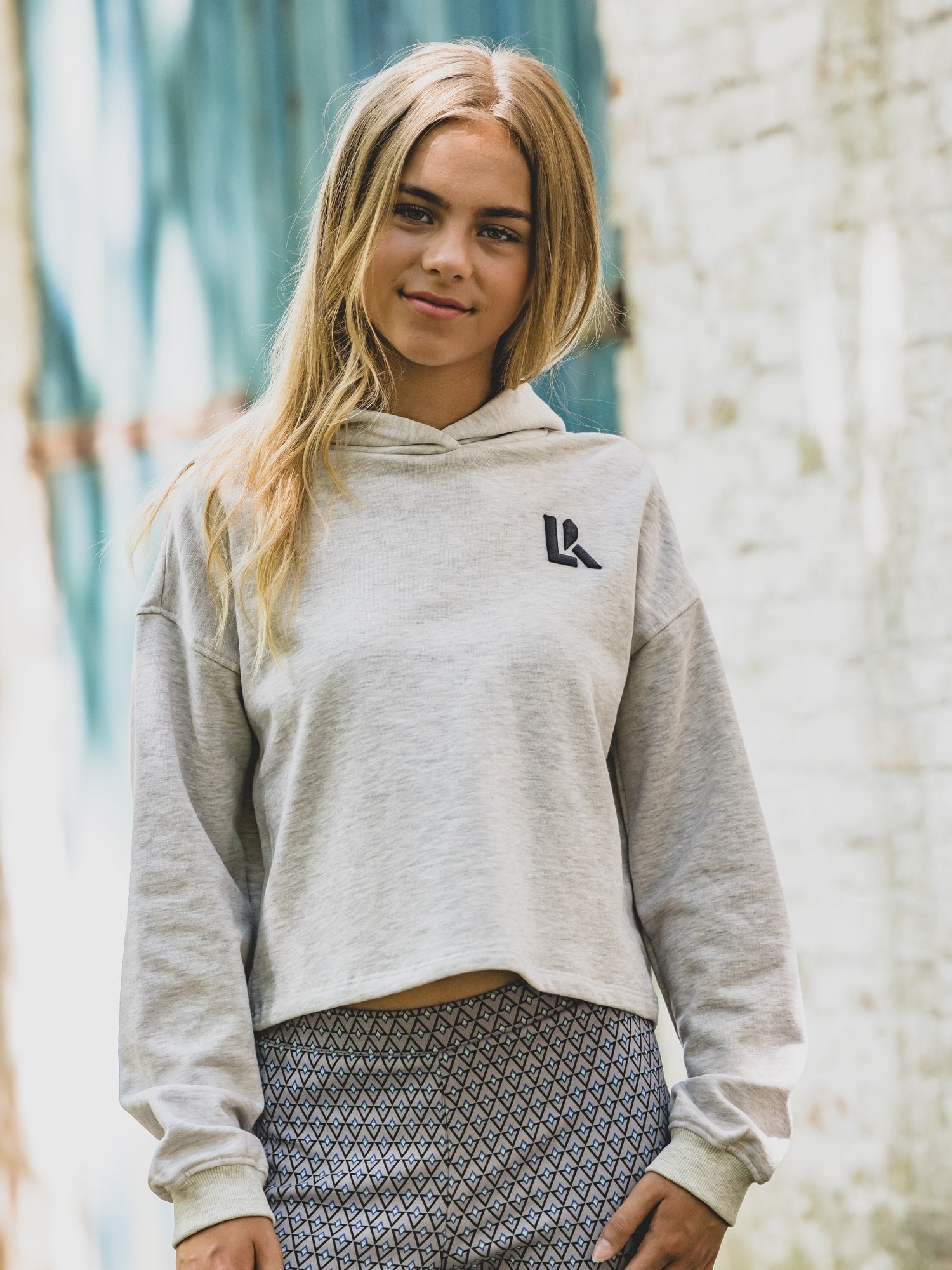 Meisjes Sweater van Looxs 10Sixteen in de kleur Snow melee in maat 170-176.