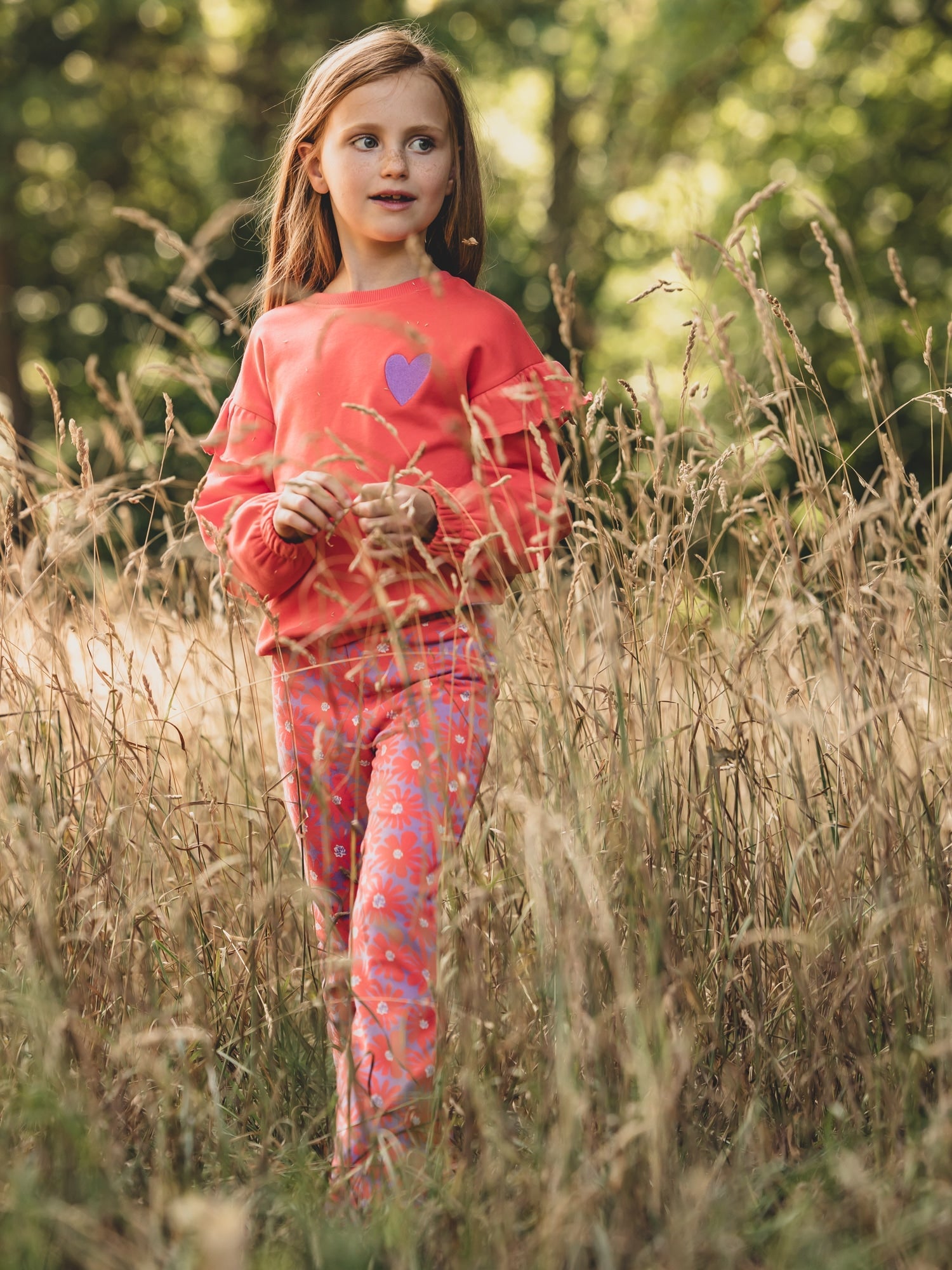Meisjes Ruffle sweater van LOOXS Little in de kleur Coral in maat 128.
