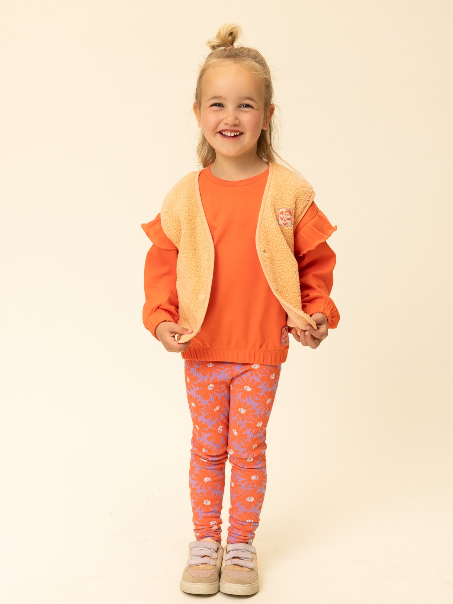 Meisjes Ruffle sweater van LOOXS Little in de kleur Coral in maat 128.