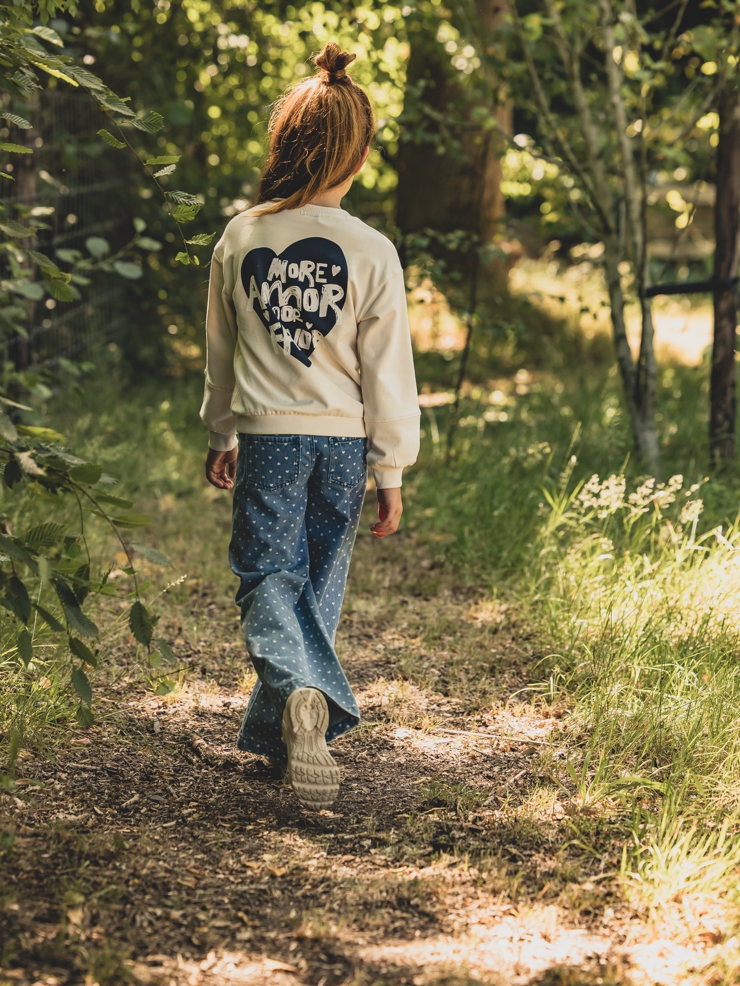 Meisjes Heart denim wideleg van LOOXS Little in de kleur Denim Hearts in maat 128.