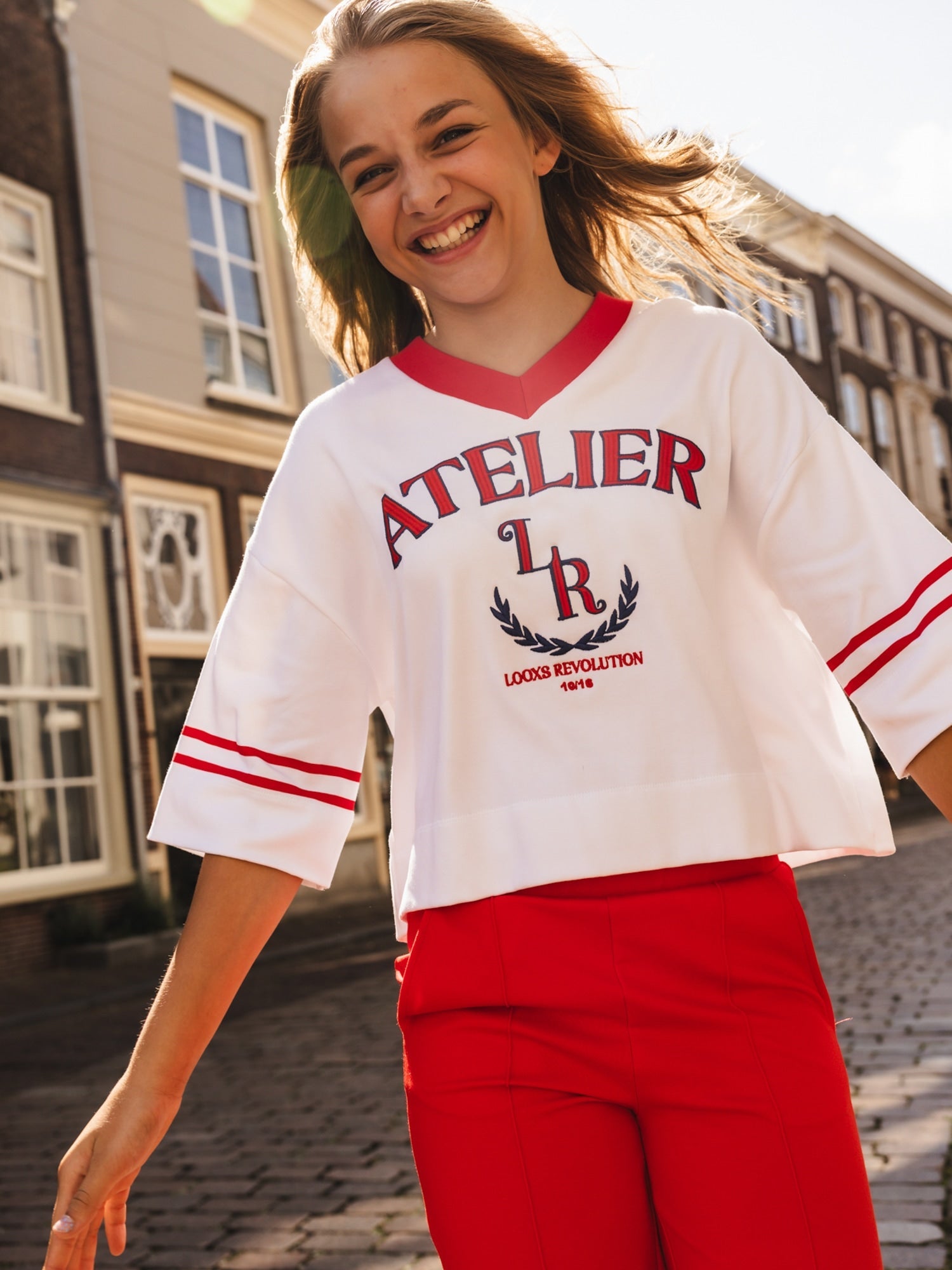 Meisjes Interlock  V neck T-shirt van Looxs 10Sixteen in de kleur ivory in maat 170-176.