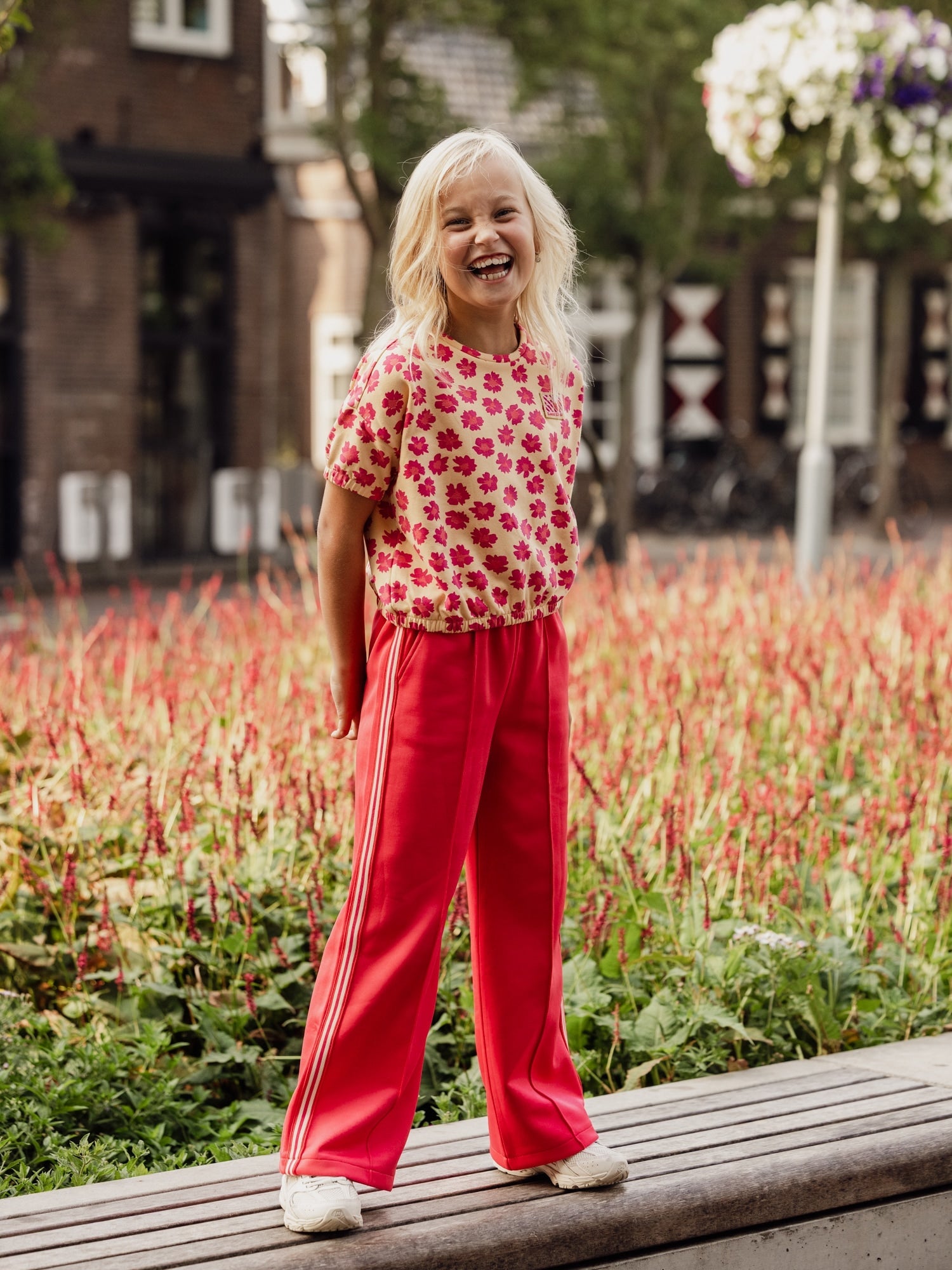 Meisjes Sweater SS van LOOXS Little in de kleur Wildflower aop in maat 128.