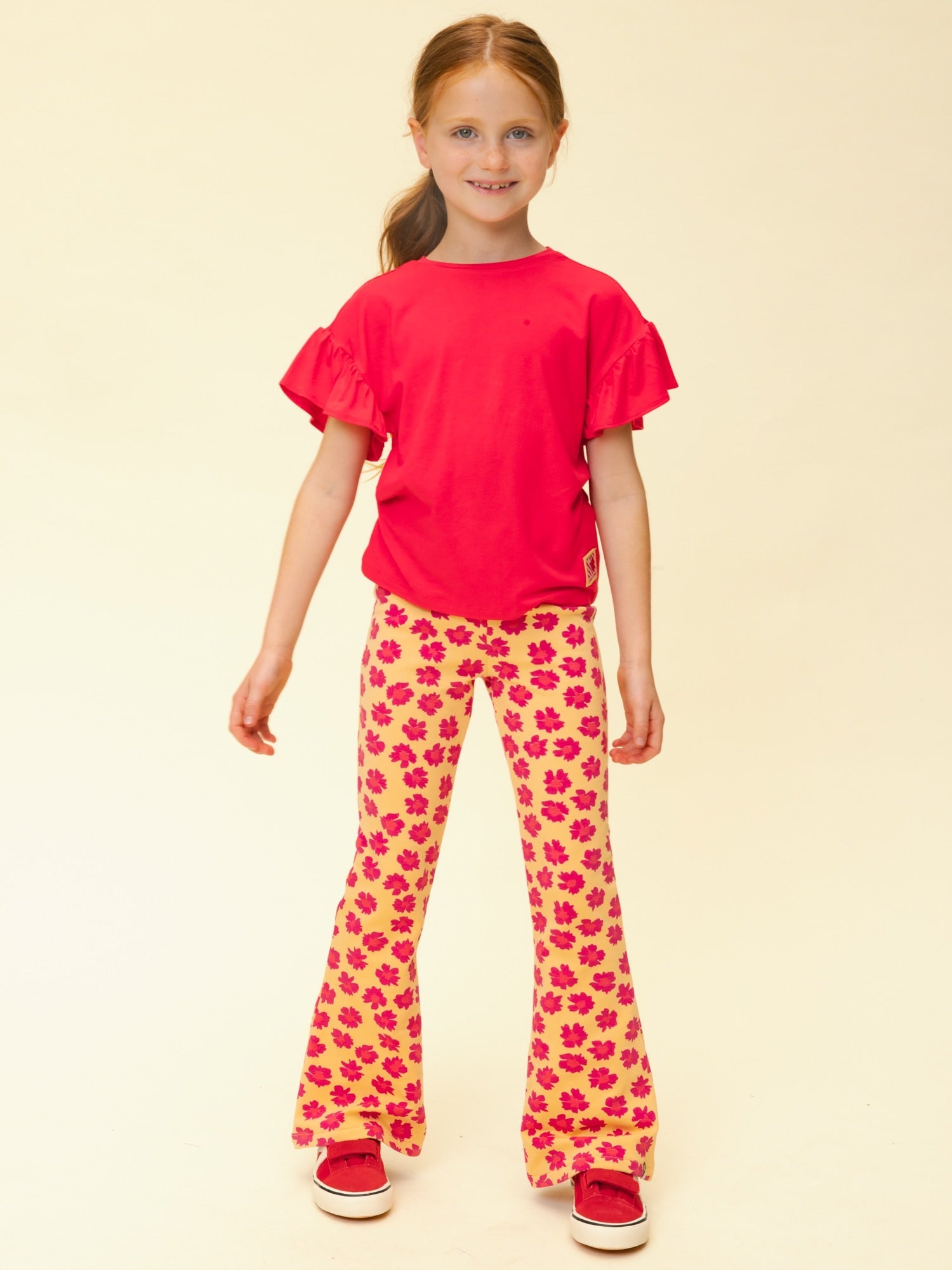 Meisjes Flowered Flaired Sweat Pants van LOOXS Little in de kleur Wildflower aop in maat 128.