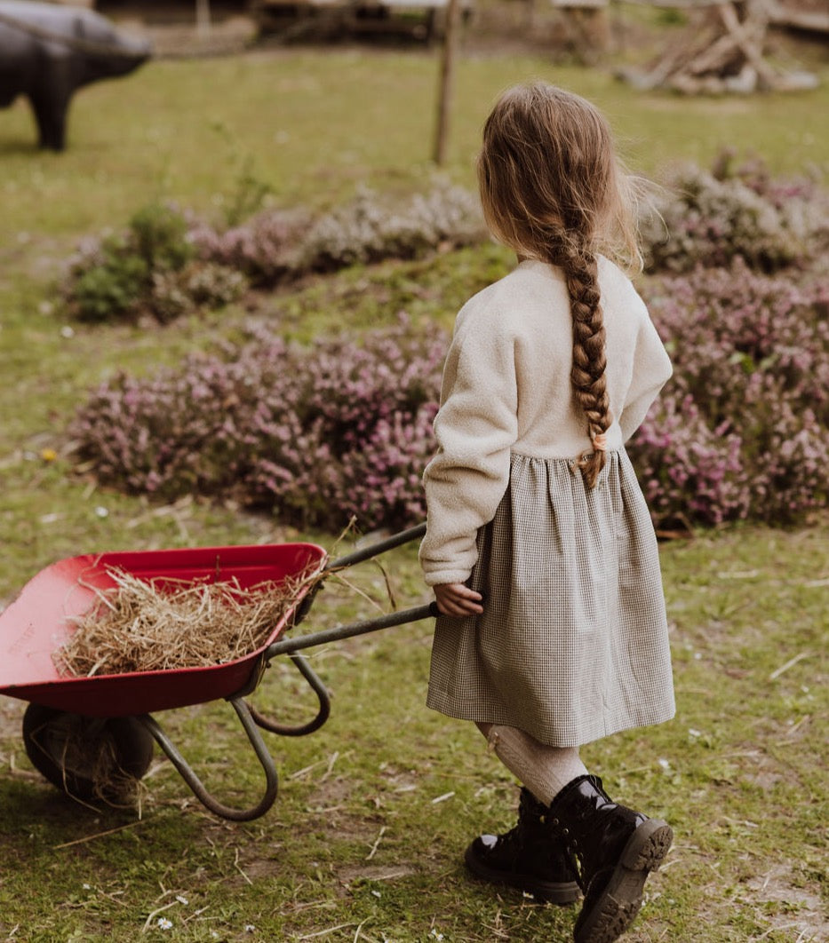 Meisjes Dress Bess van Gymp in de kleur Beige - Black in maat 86.