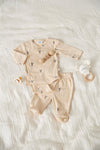 s Wikkelromper AOP rib - Special Delivery van Feetje in de kleur Creme in maat 62.