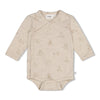 Unisexs Wikkelromper AOP - The Cuddle Company van Feetje in de kleur Taupe melange in maat 62.