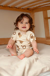 Unisexs Cosy Crumbs - Premium Summerwear by Feetje van Feetje in de kleur Offwhite in maat 86.