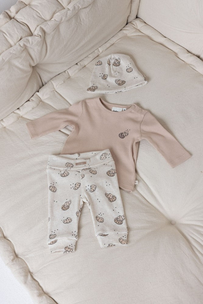 s Broek AOP rib - Cute Cookie van Feetje in de kleur Offwhite melange in maat 62.