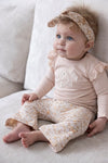 s Flare broek AOP - Flower Field van Feetje in de kleur Creme in maat 86.