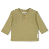 s Longsleeve rib - Mini Adventurer van Feetje in de kleur Olijf in maat 86.