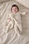 Unisexs Overslagshirt velours rib - The Cuddle Company van Feetje in de kleur Taupe melange in maat 62.