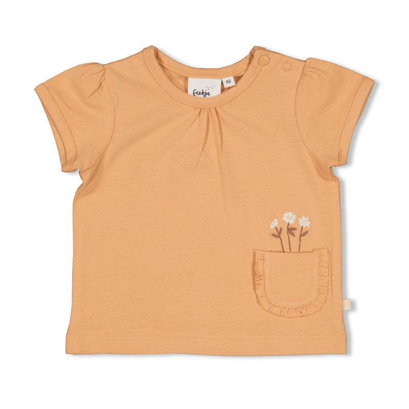 s T-shirt - Flower Field van Feetje in de kleur Abrikoos in maat 86.