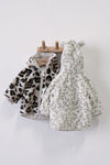 Meisjes Fake fur jasje met capuchon - Dress to Impress van Feetje in de kleur Offwhite in maat 92.