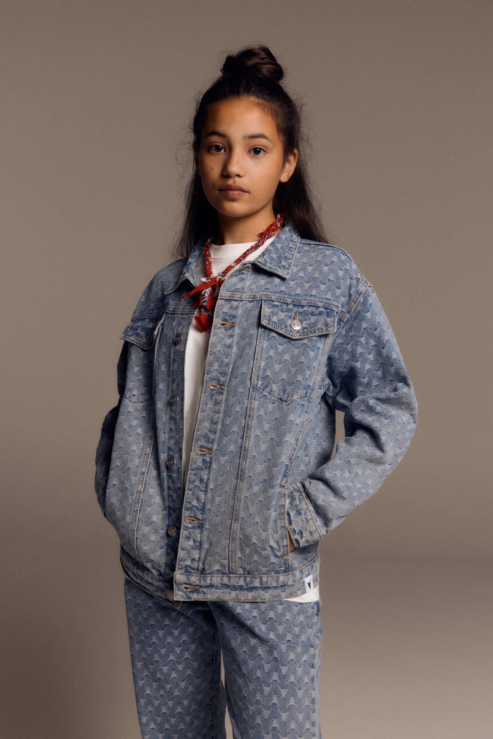 Meisjes Denim Jacket van ALIX Mini in de kleur Denim Blue in maat 158-164.