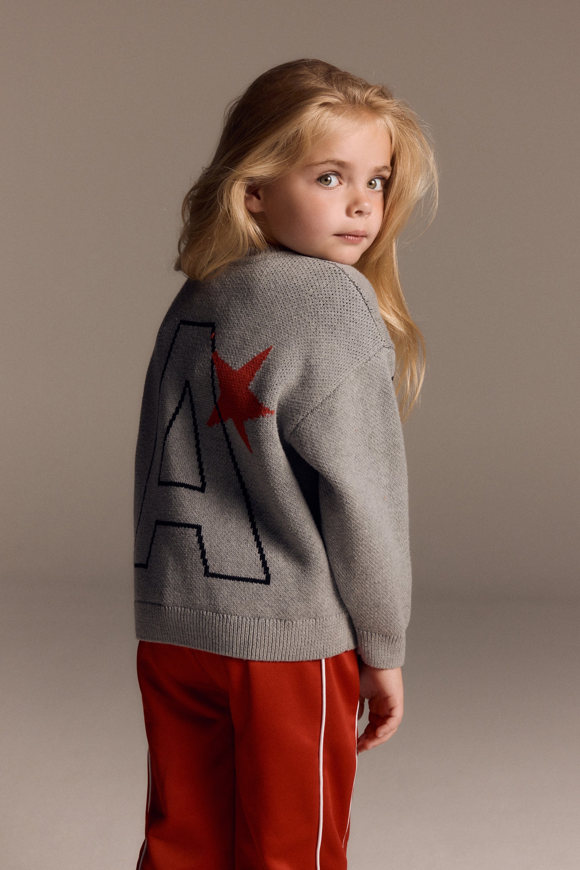 Meisjes Sweater stars van ALIX Mini in de kleur Soft grey melange in maat 158-164.