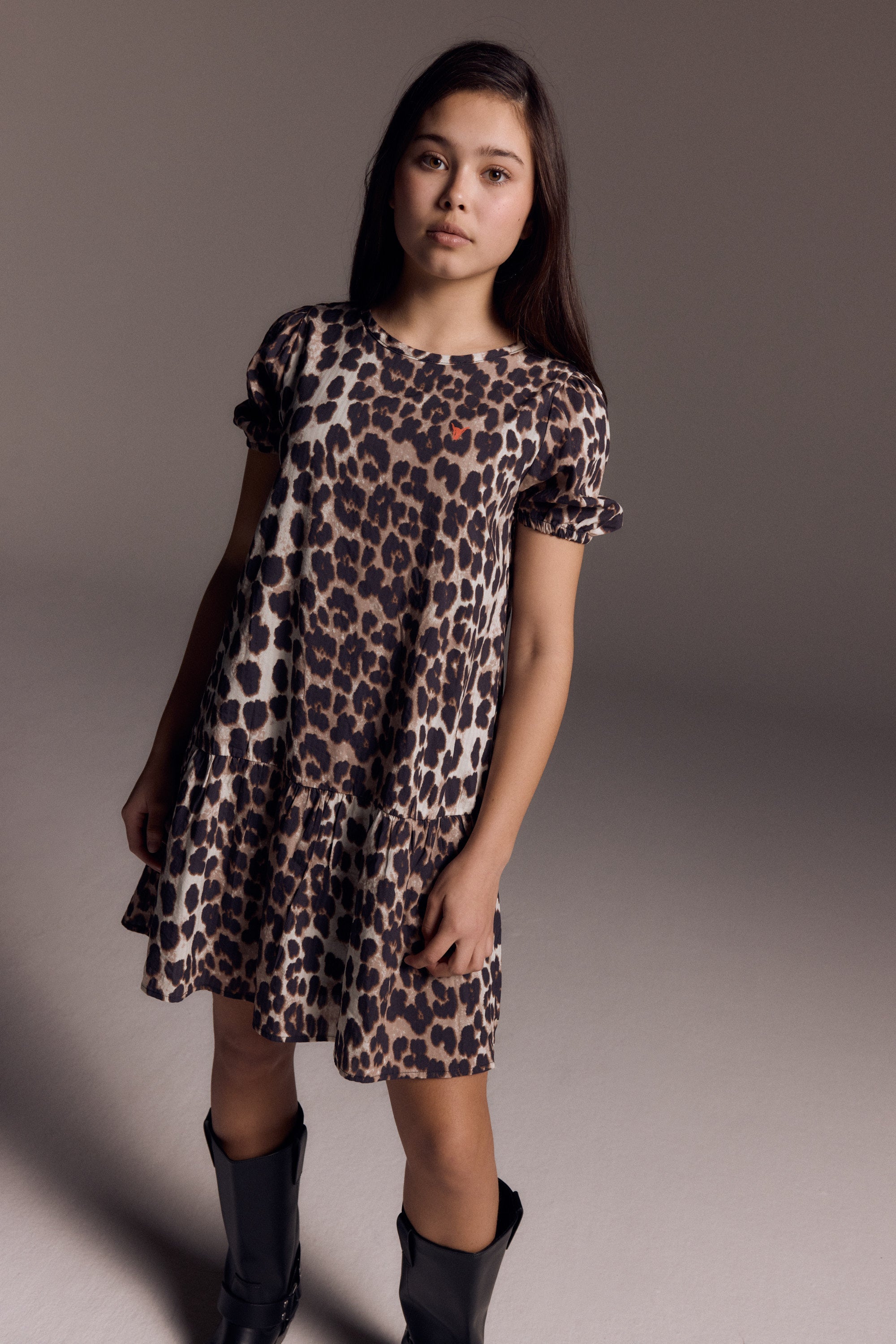 Meisjes woven animal dress van ALIX Mini in de kleur animal in maat 158-164.