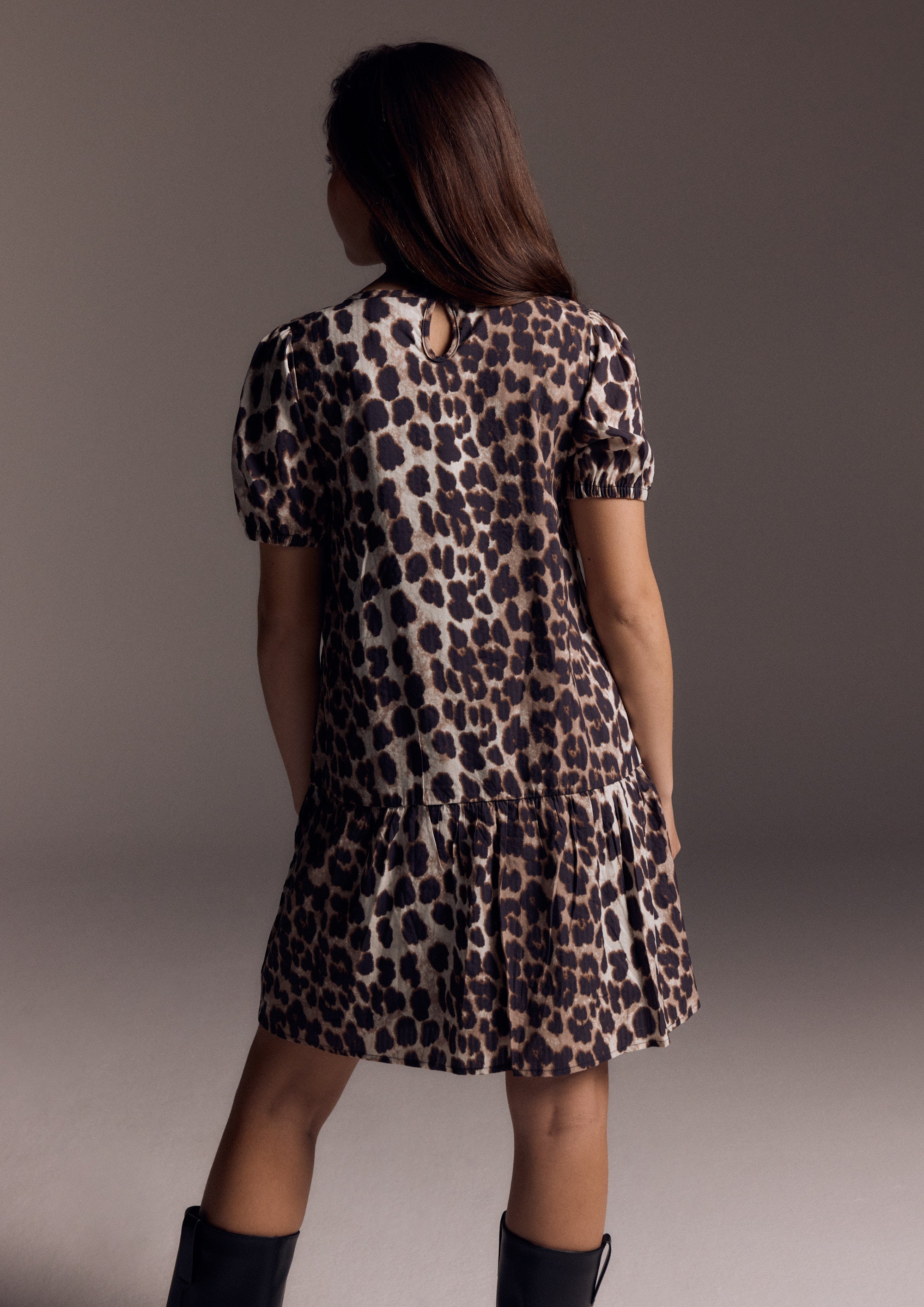 Meisjes woven animal dress van ALIX Mini in de kleur animal in maat 158-164.