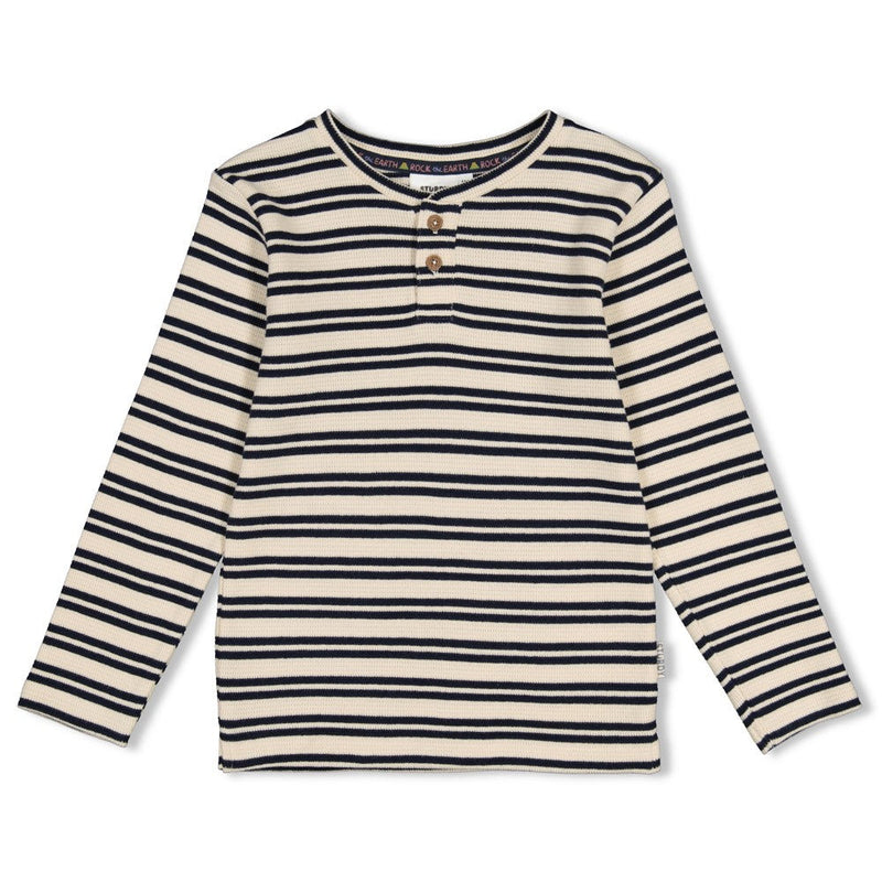 Jongens Longsleeve rib met streep - Rock the Earth van Sturdy in de kleur Offwhite in maat 128.