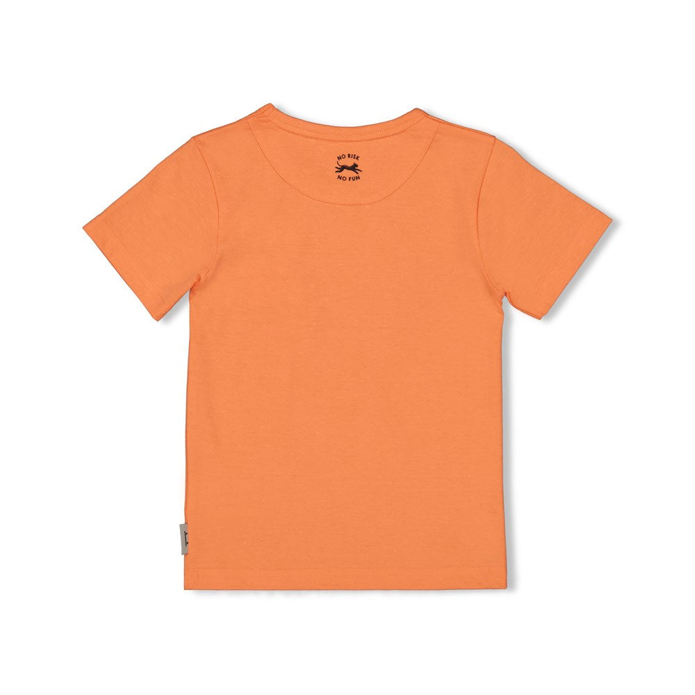 Jongens T-shirt - Checkmate van Sturdy in de kleur Neon Oranje in maat 128.