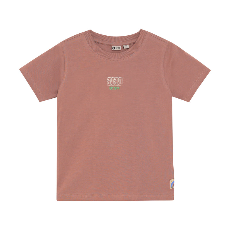 Jongens T-shirt Backprint van Daily7 in de kleur Burlwood  in maat 128.
