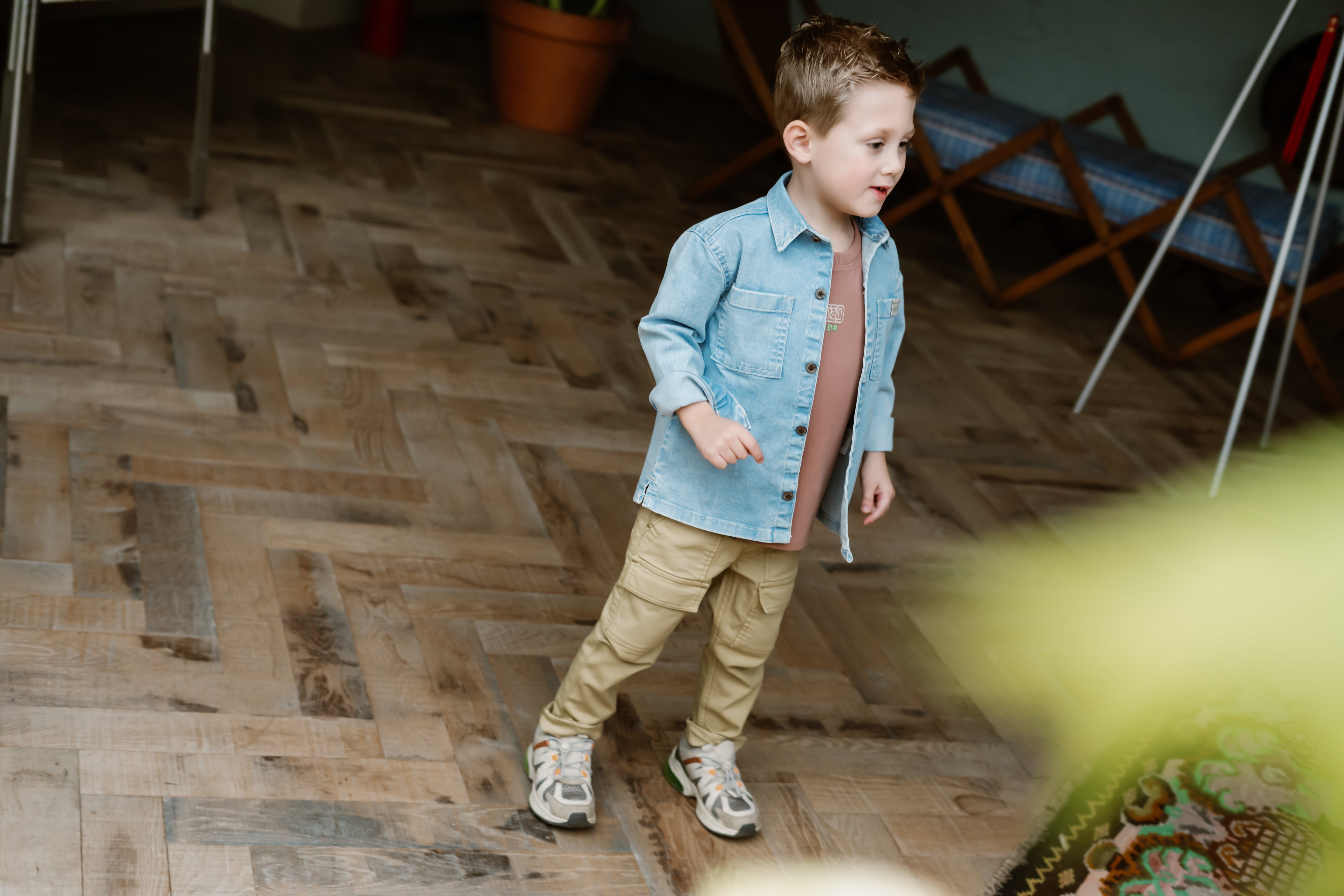 Jongens Denim Shirt Backprint van Daily7 in de kleur Denim in maat 128.