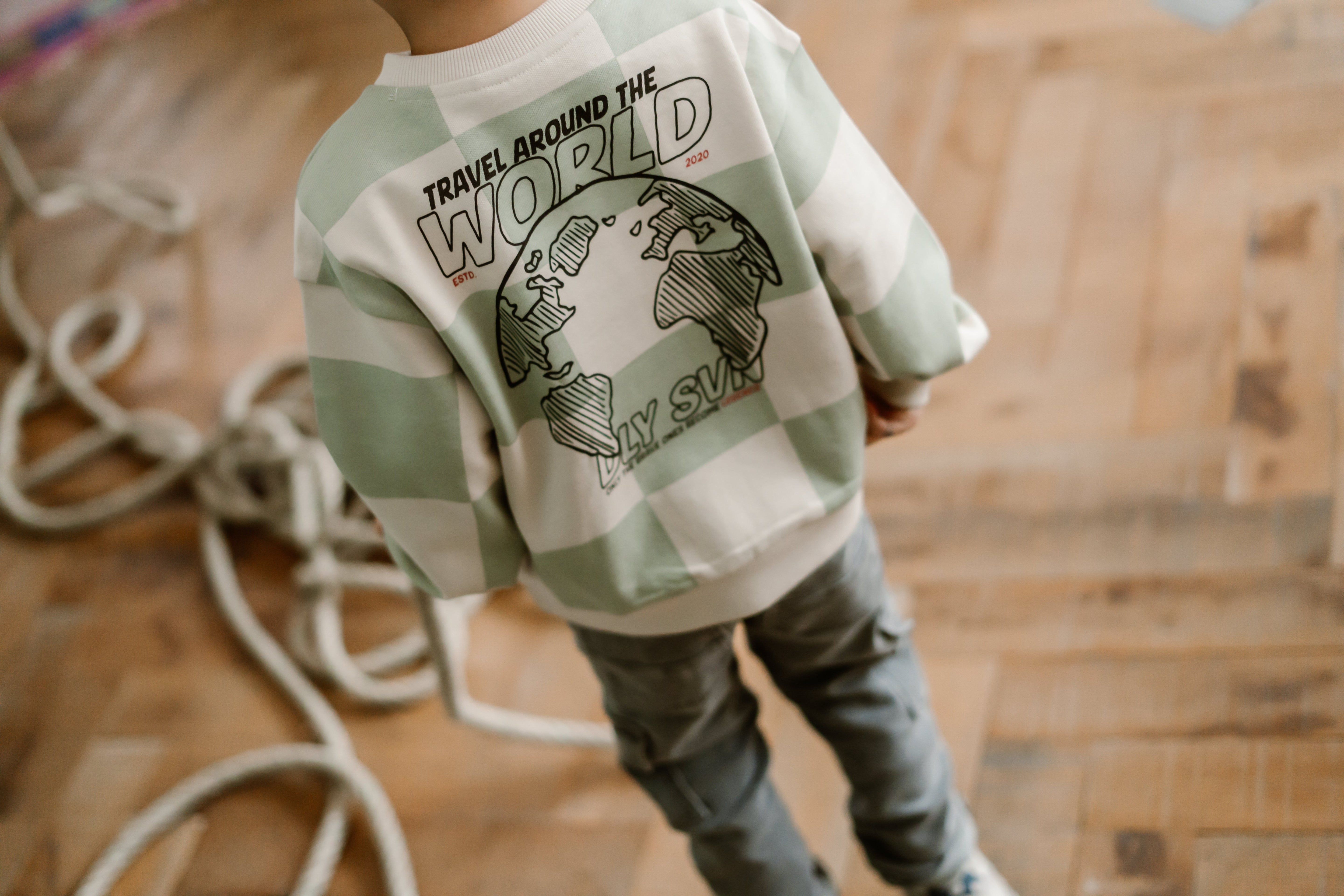 Jongens Oversized Sweater Check Print van Daily7 in de kleur Cool Mint in maat 128.