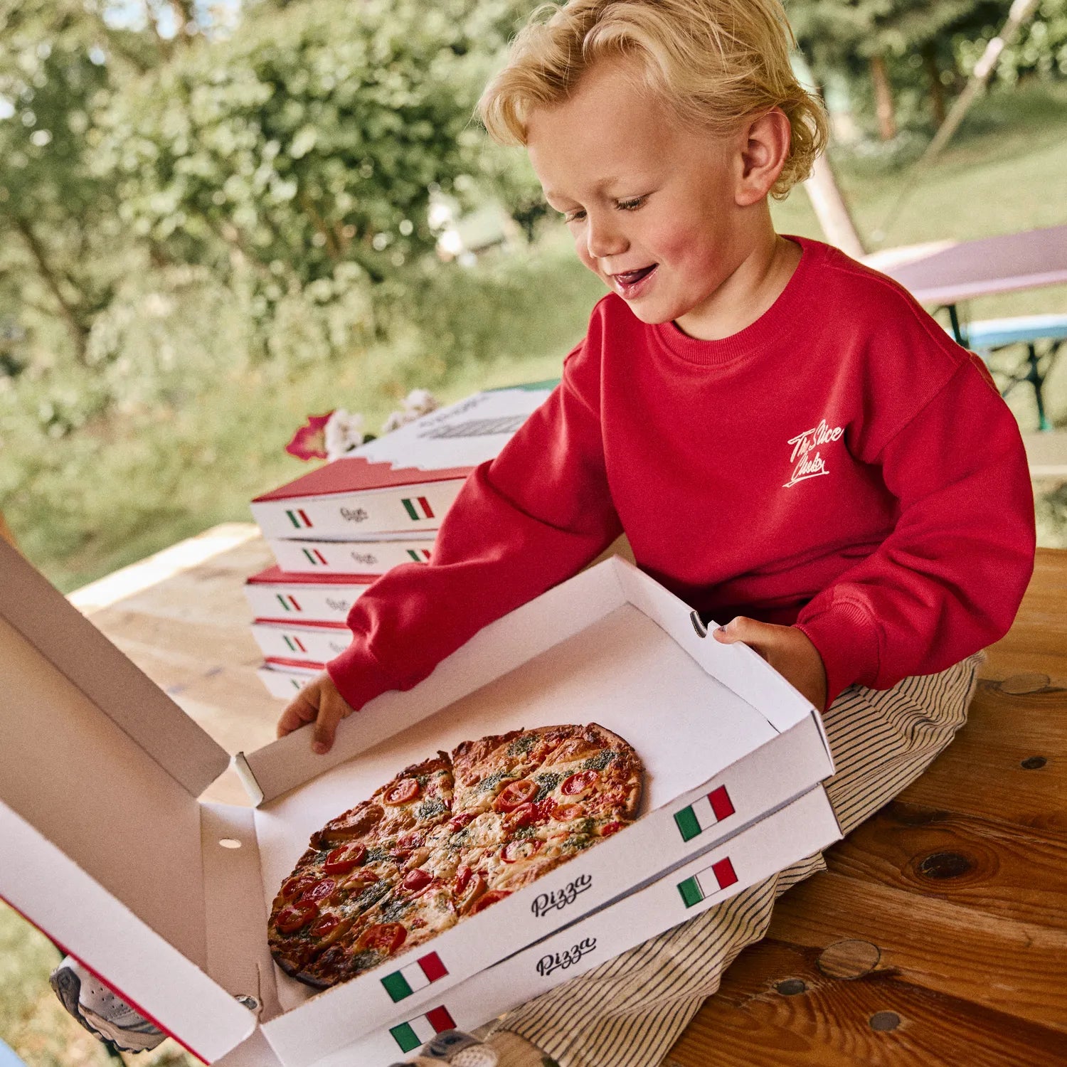 Jongens Oversized Sweater Slice Club van Daily7 in de kleur Chrysanthemum in maat 128.