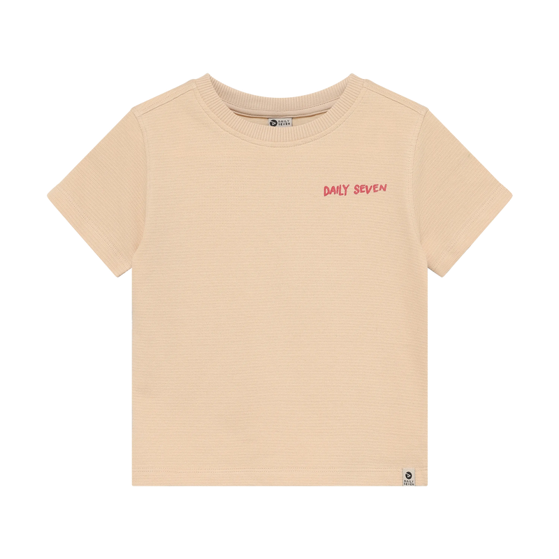 Jongens T-shirt Backprint van Daily7 in de kleur Latte Sand in maat 128.
