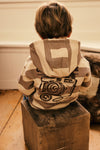 Jongens Oversized Hoodie Backprint van Daily7 in de kleur Plaza Taupe in maat 128.