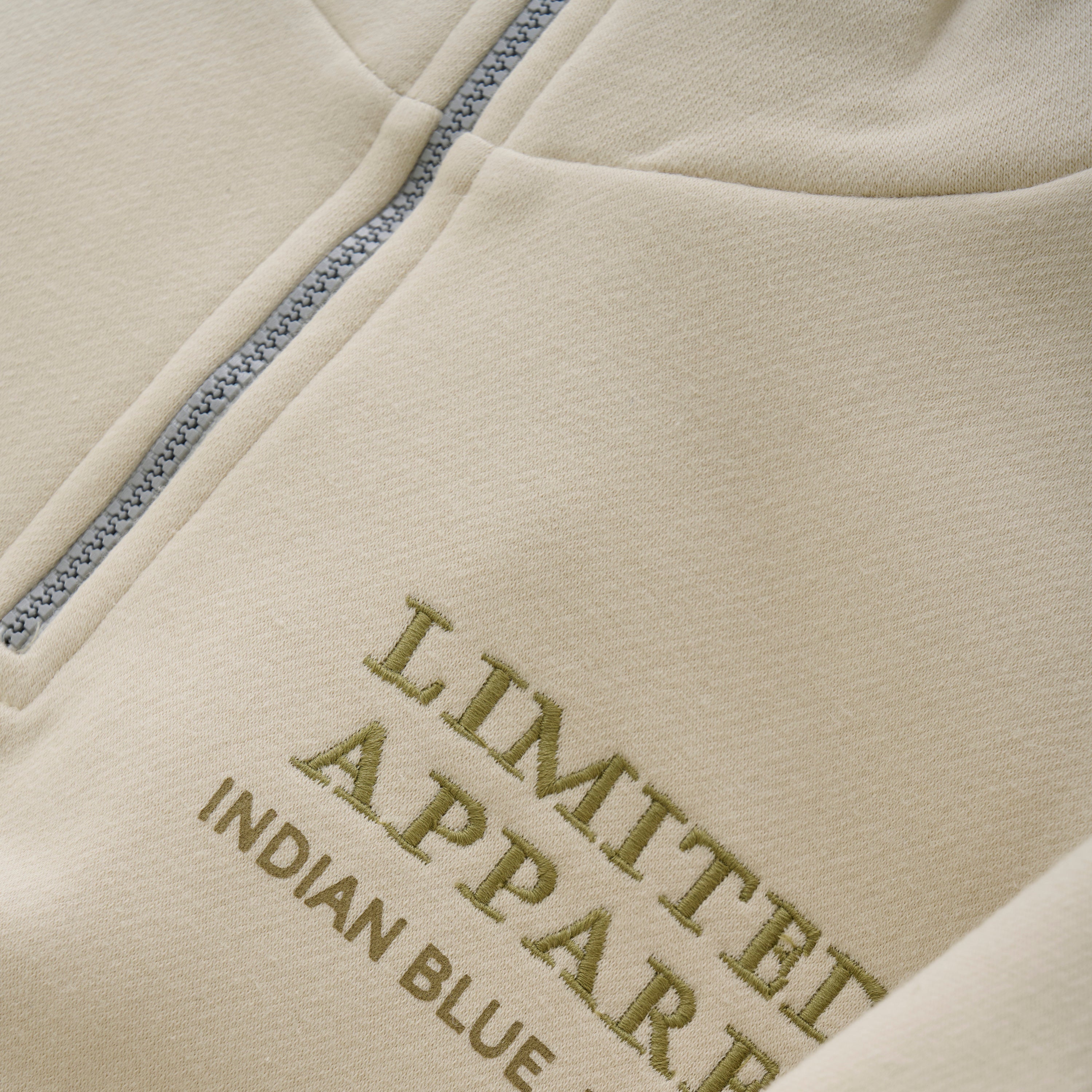 Jongens Sweater Zip Collar Print van Indian Blue Jeans in de kleur Sandshell in maat 176.