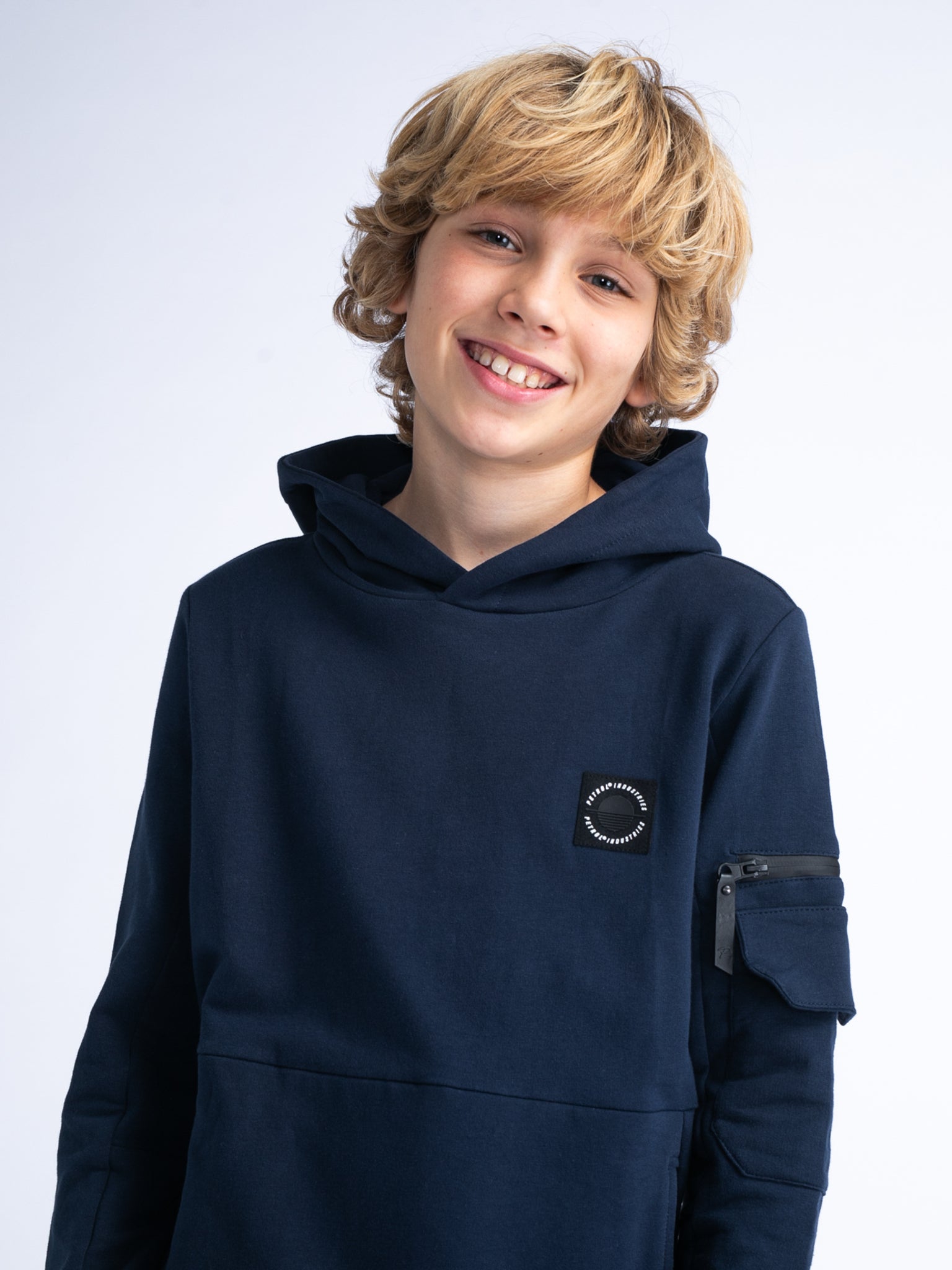 Jongens Boys Sweater Hooded van Petrol in de kleur Navy Blue in maat 176.